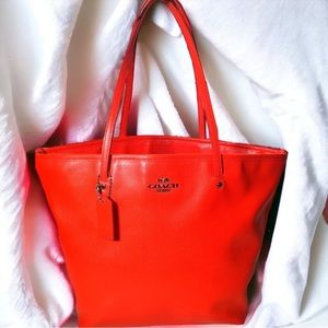 COACH Large City Zip Tote NWOT